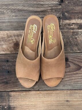 Sbicca Tan Open-Toe Suede Slide Mules